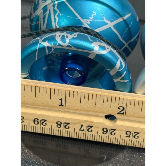 YOYOFACTORY SKILINE SHUTTER BLUE/AQUA SPLASH/ YYF 888 YoYo Set of 2 Case Threads - Picture 6 of 10